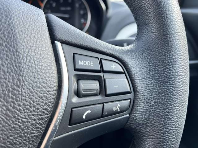 �y�X�e�A�����O�X�C�b�`�z�X�e�A�����O�����𗣂����ƂȂ��A�d�b�̉����A�{�����[�������A���̑��삪�\�ł�!