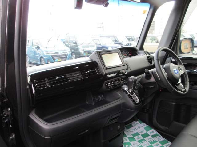 N-BOXカスタムL ターボ 4WD