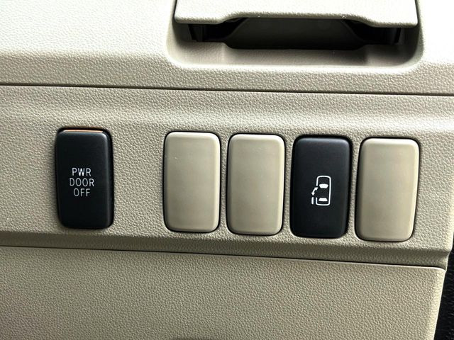 �y�p���[�X���C�h�h�A�z�X�}�[�g�L�[��^�]�Ȃ̃X�C�b�`�ŃX���C�h�h�A�̊J���\���d��������͂����ăh�A���J����K�v�������A���������q�l�ł��A�d���ו��������Ă��鎞�����N�ɊJ���߂ł��܂���