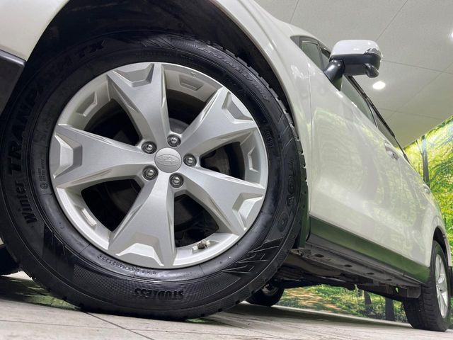 �y���������C���`�A���~�z�C�[���z�O�ςɃ}�b�`���������A���~�z�C�[���𑕒����Ă���܂��B�e��ЊO�A���~�z�C�[����A�X�^�b�h���X�^�C�����戵�����Ă���܂��B���񂲑��k����������