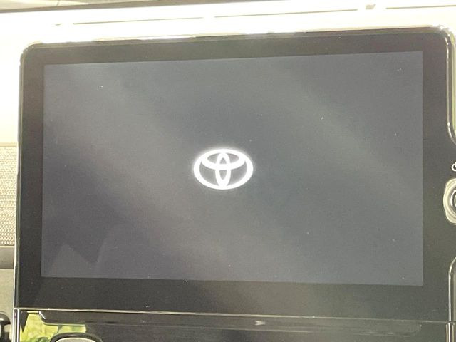 �y10.5�C���` �f�B�X�v���C�I�[�f�B�I�z���ʂ̃f�B�X�v���C��AppleCarPlay��AndroidAuto�����p�\�B�傫�ȉ�ʂŃX�}�z�i�r�A�v���������p���������܂���