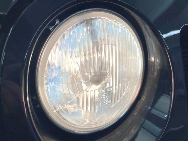 ���w�b�h���C�g:�w�b�h���C�g�͉��΂݂����Ȃ��A�Y��ȏ�Ԃ�ۂ��Ă���܂��B���΂ݖh�~�̃����Y�R�[�e�B���O�̎{�H���\�ł������܂��B