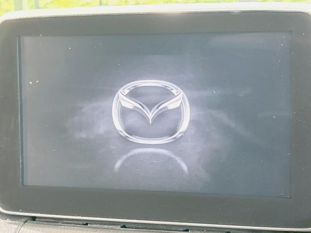 �y�}�c�_�R�l�N�g�i�r�z�ԓ��̕��͋C�Ƀ}�b�`������̌^�^�C�v�̃i�r�B�e����q�ݒ��Bluetooth�Đ����A�l�X�ȋ@�\���y���߂܂��B�����I�ȃ_�C�������삪�\�ŁA�g��������ǍD�ł��B