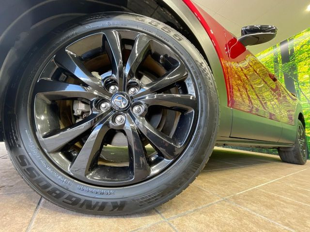 �y�O���[�h��p����18�C���`�A���~�z�C�[���z�f�U�C�����̍��������A���~�z�C�[���𑕒����Ă���܂��B�e��ЊO�A���~�z�C�[����A�X�^�b�h���X�^�C�����戵�����Ă���܂��B���񂲑��k����������