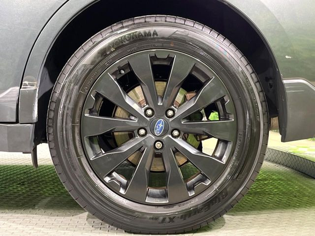 �y����18�C���`�A���~�z�C�[���z�O�ςɃ}�b�`���������A���~�z�C�[���𑕒����Ă���܂��B�e��ЊO�A���~�z�C�[����A�X�^�b�h���X�^�C�����戵�����Ă���܂��B���񂲑��k����������