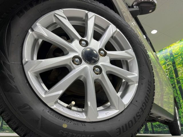 �y14�C���`�A���~�z�C�[���z�O�ςɃ}�b�`�����A���~�z�C�[���𑕒����Ă���܂��B�e��A���~�z�C�[����A�X�^�b�h���X�^�C�����戵�����Ă���܂��B���񂲑��k����������