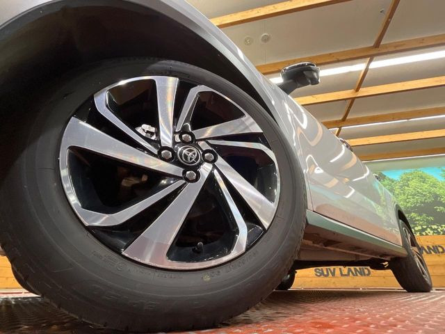 �y����17�C���`�A���~�z�C�[���z�O�ςɃ}�b�`���������A���~�z�C�[���𑕒����Ă���܂��B�e��ЊO�A���~�z�C�[����A�X�^�b�h���X�^�C�����戵�����Ă���܂��B���񂲑��k����������