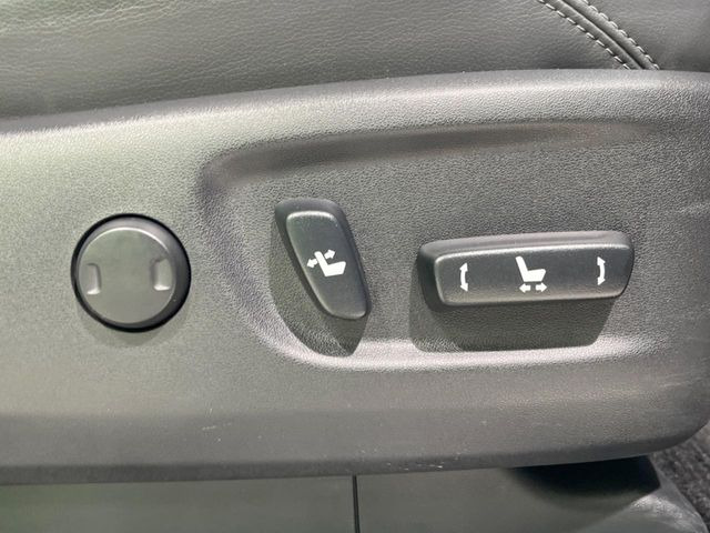 【パワーシート】スイッチ一つで簡単にシートの微調整が可能!電動だから力もいりません!快適なシートポジションにセットして、快適なドライブをお楽しみください。