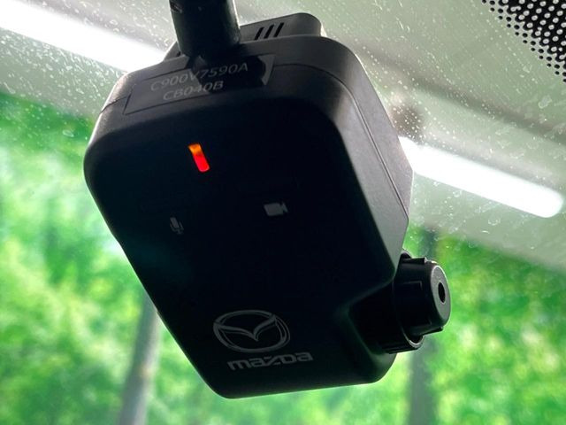 �y�h���C�u���R�[�_�[�z�h���C�u���R�[�_�[����!���s���͂������A������^�]�⎖�̂ɑ��������ہA�f���ŋL�^���A����̃��X�N�ɔ����܂��B���L�^�pSD�J�[�h�͂��q�l�����g�ł��������������K�v������܂��B