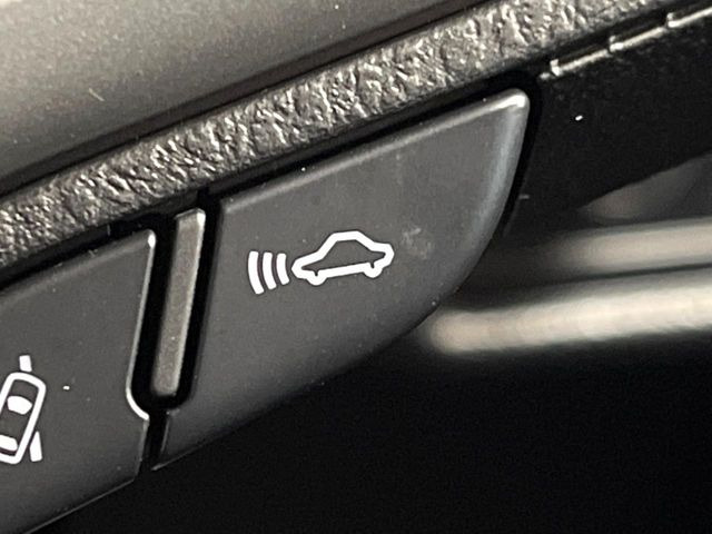 �y�g���^�Z�[�t�e�B�Z���X�z���s���ɑO���̎ԗ�����F�����A�Փ˂������Ȏ��͌x��ƃu���[�L�ŏՓˉ���Ɣ�Q�y�����A�V�X�g�B�����S�Ƀh���C�u�����y���݂��������܂��B