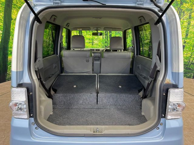 ���i�̂���������ʋ΁A���}���ɏ\���ȉ׎��X�y�[�X���m�ۂ��Ă���܂��B�Z�J���h�V�[�g��|���ƁA�傫�ȉו��̐ύڂ��\�ł���