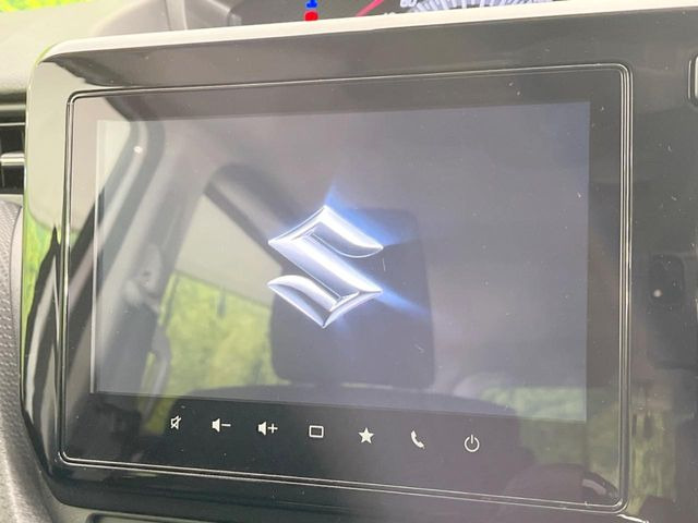 �y���[�J�[�����i�r�z�C���e���A�ɗn�����ރX�^�C���b�V���ȁu��p�݌v�v���[�J�[�i�r�𑕔��􎋔F���⑀�쐫�ȂǊ�{���\�ɂ��D��A���㎿�ȃJ�[���C�t�����y���݂��������܂��B