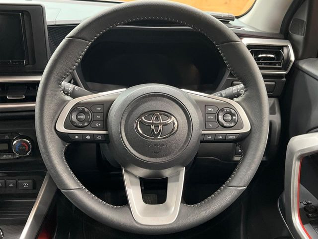 �y�����v�����X�e�A�����O�z�㎿�Ȋv���g�p���邱�ƂŁA��ɂ����������݂ƂĂ��^�]���₷���n���h���ł���