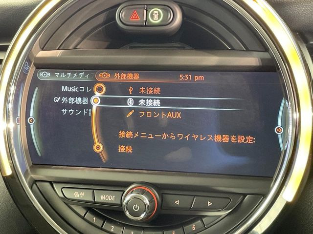 ��Bluetooth:���莝���̃X�}�[�g�t�H���ȂǂƐڑ����A�n���Y�t���[�ʘb��Տꊴ����~���[�W�b�N�Đ������y���݂��������܂��B�����ڑ��ł��̂Ŕς킵��������܂����