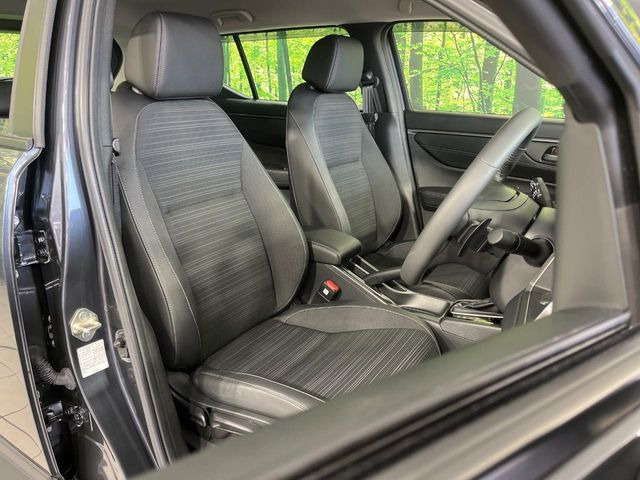 �y�n�[�t���U�[�V�[�g�z�������ƍ���S�n�𗼗������l�C�̃V�[�g���w�ʁE���ʂ̃t�@�u���b�N�f�ނ́A�ʋC���̗ǂ��⊊��ɂ����ɗD��Ă��܂��B�C���╞���ɍ��E���ꂸ���K�ɂ���肢�������܂��B