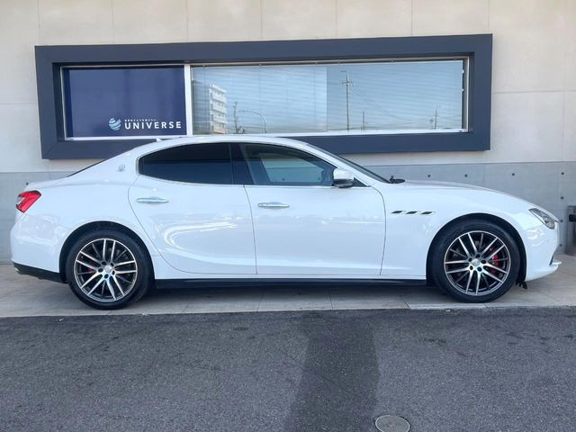 �������t�т̕ۏ؂̑��A���S�̍Œ�3�N�E���s�������ۏ�(�L��)�����p�ӁB�A���Ԃ����S���Ă��y���݂���������l�A�ۏؓ��e���[���͂������A�����_��&�I�C�������⃍�[�h�T�[�r�X���t�т��Ă���܂��B