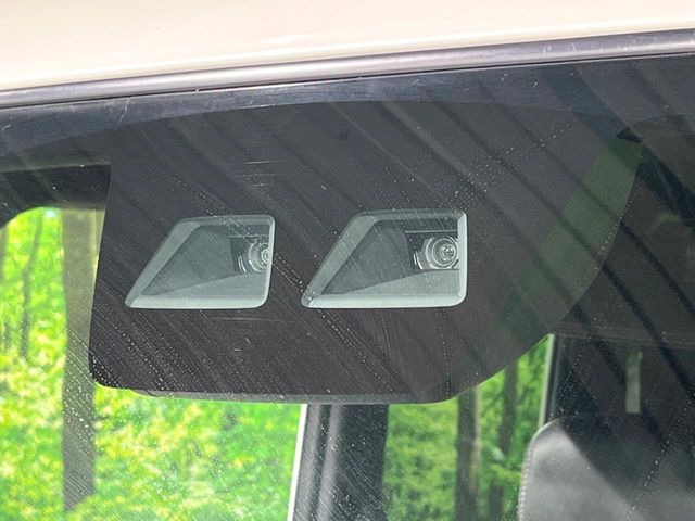 �y�X�}�[�g�A�V�X�g�z���s���ɑO���̎ԗ�����F�����A�Փ˂������Ȏ��͌x��ƃu���[�L�ŏՓˉ���Ɣ�Q�y�����A�V�X�g�B�����S�Ƀh���C�u�����y���݂��������܂��B