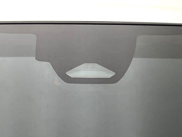 �y�g���^�Z�[�t�e�B�Z���X�z���s���ɑO���̎ԗ�����F�����A�Փ˂������Ȏ��͌x��ƃu���[�L�ŏՓˉ���Ɣ�Q�y�����A�V�X�g�B�����S�Ƀh���C�u�����y���݂��������܂��B