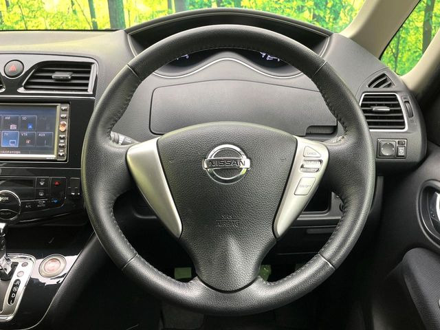 �y�����v�����X�e�A�����O�z�㎿�Ȋv���g�p���邱�ƂŁA��ɂ����������݂ƂĂ��^�]���₷���n���h���ł���