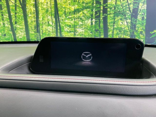 �y�}�c�_�R�l�N�g�z�ԓ��̕��͋C�Ƀ}�b�`������̌^�^�C�v�̃f�B�X�v���C�B�e����q�ݒ��Bluetooth�Đ����A�l�X�ȋ@�\���y���߂܂��B��pSD�J�[�h�̂��w���ŁA�i�r�@�\���g�p�o���܂��B