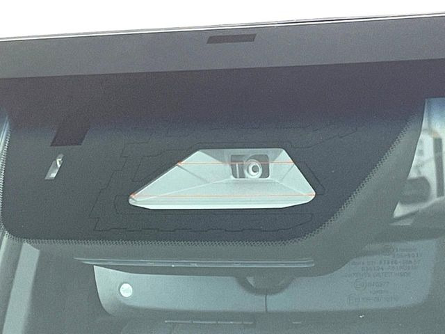 �y�g���^�Z�[�t�e�B�Z���X�z���s���ɑO���̎ԗ�����F�����A�Փ˂������Ȏ��͌x��ƃu���[�L�ŏՓˉ���Ɣ�Q�y�����A�V�X�g�B�����S�Ƀh���C�u�����y���݂��������܂��B