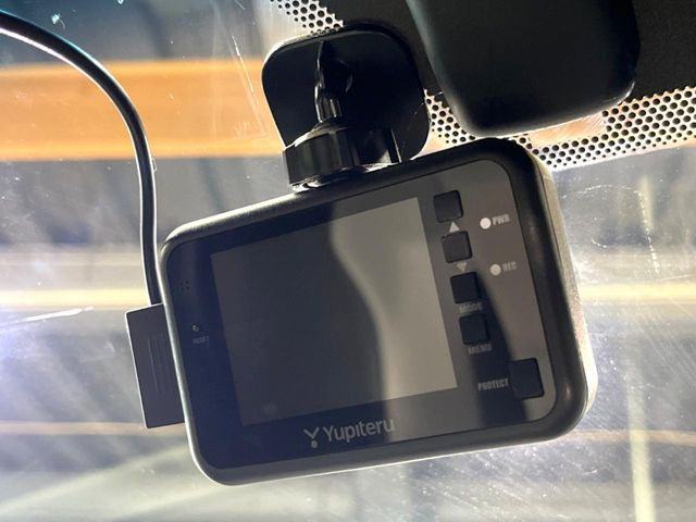 �y�h���C�u���R�[�_�[�z�h���C�u���R�[�_�[����!���s���͂������A������^�]�⎖�̂ɑ��������ہA�f���ŋL�^���A����̃��X�N�ɔ����܂��B���L�^�pSD�J�[�h�͂��q�l�����g�ł��������������K�v������܂��B