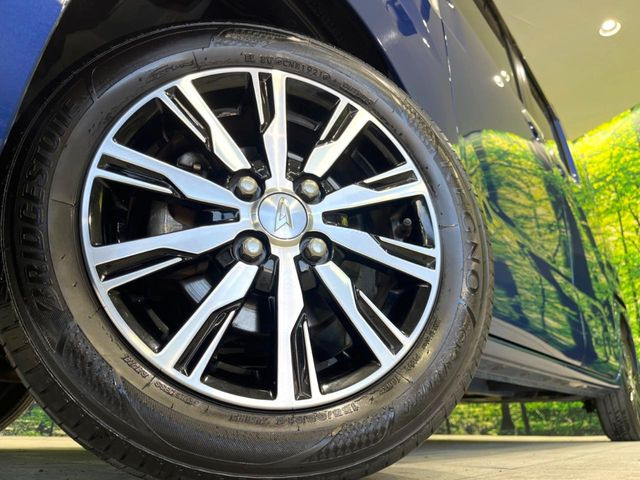 �y����14�C���`�A���~�z�C�[���z�O�ςɃ}�b�`���������A���~�z�C�[���𑕒����Ă���܂��B�e��ЊO�A���~�z�C�[����A�X�^�b�h���X�^�C�����戵�����Ă���܂��B���񂲑��k����������