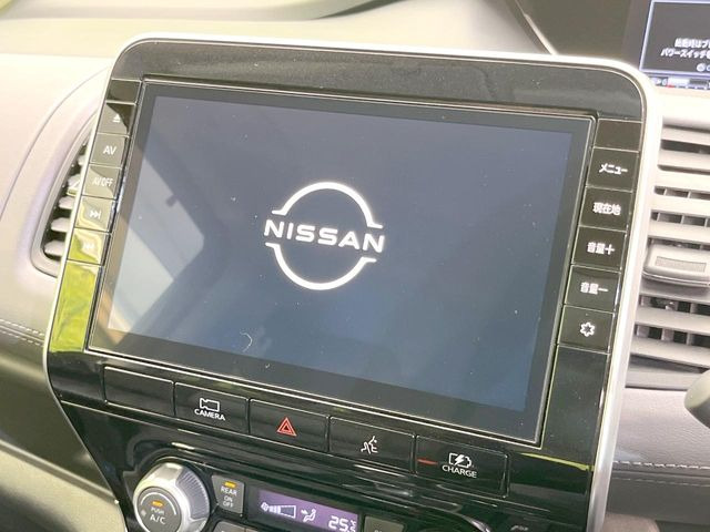 �y�S���ʃ��j�^�[�p�J�����z��p�̃J�����ɂ��A�ォ�猩���낵���悤�Ȏ��_��360�x�N���}�̎��͂��m�F���邱�Ƃ��ł��܂������p�������m�F���₷���A�����ꏊ�ł̐؂�Ԃ��⒓�Ԃ��X���[�Y�ɍs���܂��B