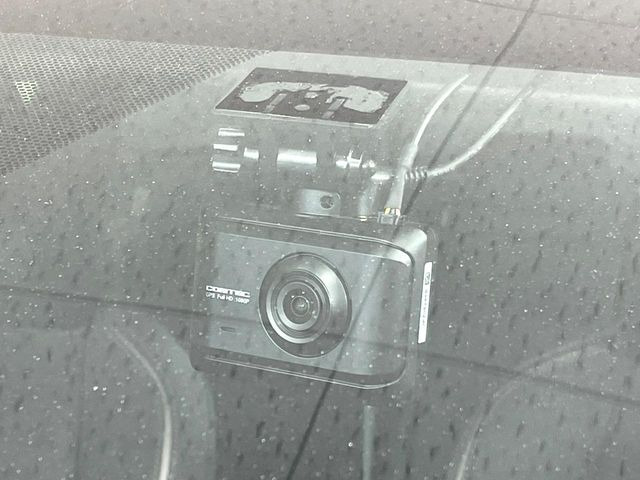 �y�h���C�u���R�[�_�[�z�h���C�u���R�[�_�[����!���s���͂������A������^�]�⎖�̂ɑ��������ہA�f���ŋL�^���A����̃��X�N�ɔ����܂��B���L�^�pSD�J�[�h�͂��q�l�����g�ł��������������K�v������܂��B