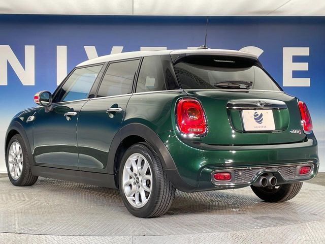 �������t�т̕ۏ؂̑��A���S�̍Œ�3�N�E���s�������ۏ�(�L��)�����p�ӁB�A���Ԃ����S���Ă��y���݂���������l�A�ۏؓ��e���[���͂������A�����_��&�I�C�������⃍�[�h�T�[�r�X���t�т��Ă���܂��B