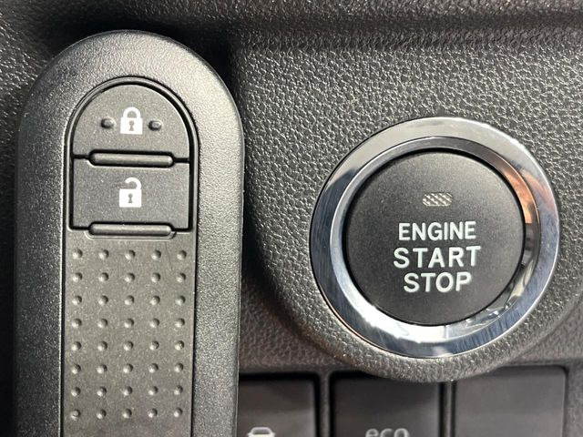 �y�A�N�Z�X�L�[&�v�b�V���X�^�[�g�z�J�o����|�P�b�g�ɓ��ꂽ�܂܂ł��h�A�̎{���E�������\�ȃX�}�[�g�L�[�𑕔��B�G���W���̃I���E�I�t�����J�M�����o���K�v�������A�{�^�����v�b�V�����邾����OK��