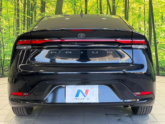 安心の最長10年・走行無制限保証(有償)をご用意。保証内容も充実はもちろん、無料点検&オイル交換や、年中無休の全国・24時間ロードサービスも付帯されておりますのでご安心下さい。