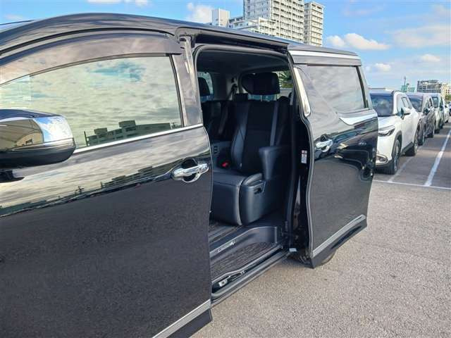 アルファードハイブリッド 2.5 SR Cパッケージ E-Four 4WD