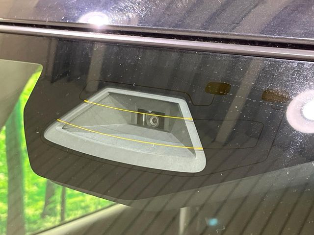 【スズキ セーフティサポート】走行中に前方の車両等を認識し、衝突しそうな時は警報とブレーキで衝突回避と被害軽減をアシスト。より安全にドライブをお楽しみいただけます。