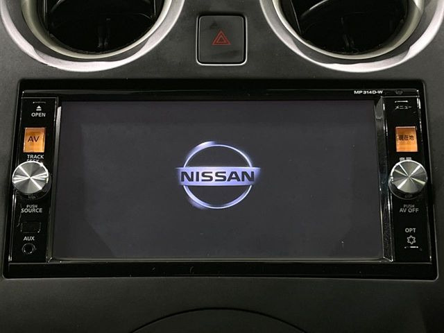 �y�����i�r�z�l�C�̏����i�r�𑕔��B�I�[�f�B�I�@�\���[�����Ă���ABluetooth�ڑ�����΂������̃X�}�z��MP3�v���C���[�̉��y���Đ��\!�����̉^�]������Ɋy�����Ȃ�܂�!!