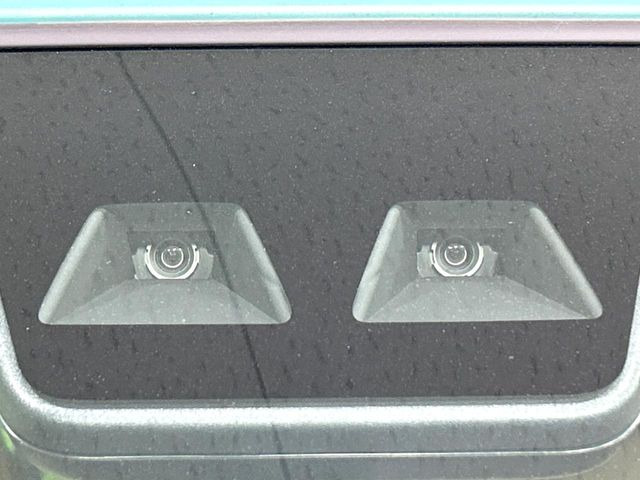 �y�X�}�[�g�A�V�X�g�z���s���ɑO���̎ԗ�����F�����A�Փ˂������Ȏ��͌x��ƃu���[�L�ŏՓˉ���Ɣ�Q�y�����A�V�X�g�B�����S�Ƀh���C�u�����y���݂��������܂��B