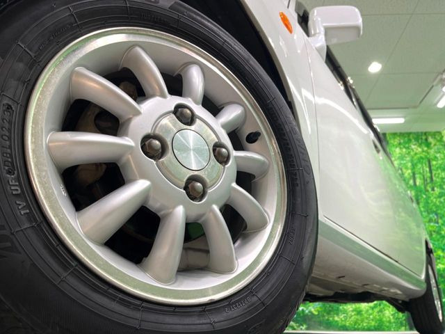 �y����13�C���`�A���~�z�C�[���z�O�ςɃ}�b�`���������A���~�z�C�[���𑕒����Ă���܂��B�e��ЊO�A���~�z�C�[����A�X�^�b�h���X�^�C�����戵�����Ă���܂��B���񂲑��k����������