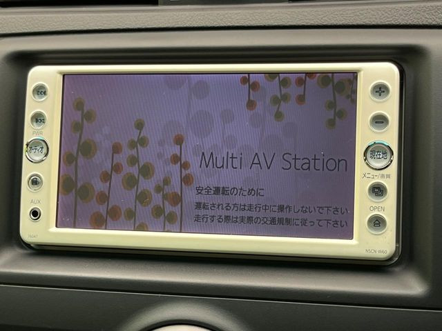 �y�����i�r�z�l�C�̏����i�r�𑕔����Ă���܂��B�i�r�̎g���₷���͂������A�I�[�f�B�I�@�\���[��!�L�����v�◷�s�͂������A�ʋ΂┃�����ȂǕ��i�̃h���C�u���y�����Ȃ�͂���