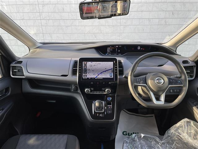 セレナ1.2 e-POWER ハイウェイスターV