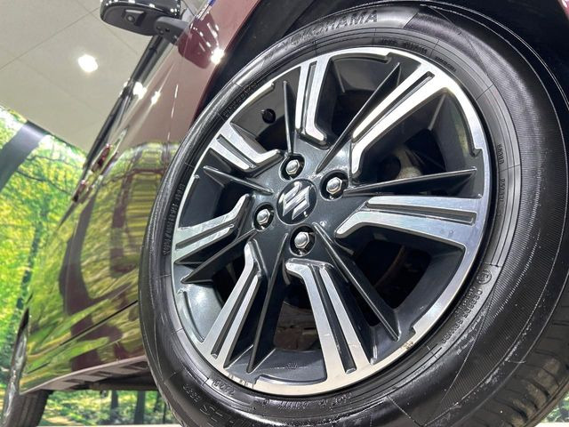 �y����15�C���`�A���~�z�C�[���z�O�ςɃ}�b�`���������A���~�z�C�[���𑕒����Ă���܂��B�e��ЊO�A���~�z�C�[����A�X�^�b�h���X�^�C�����戵�����Ă���܂��B���񂲑��k����������