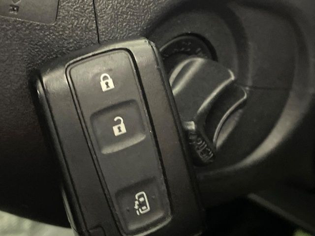 �y�C���e���W�F���g�L�[�z�J�o����|�P�b�g�ɓ��ꂽ�܂܂ł��h�A�̎{���E�������\�ȃX�}�[�g�L�[�𑕔��B�G���W���̃I���E�I�t�����J�M�����o���K�v����������Ƃ��Ă��֗��ł���