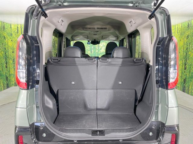 ���i�̂���������ʋ΁A���}���ɏ\���ȉ׎��X�y�[�X���m�ۂ��Ă���܂��B�Z�J���h�V�[�g��|���ƁA�傫�ȉו��̐ύڂ��\�ł���