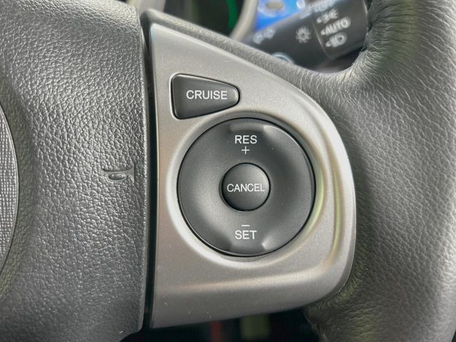 �y�N���[�Y�R���g���[���z�������H�����N���N���s�B�A�N�Z���𗣂��Ă���葬�x�ő��s���ł��A�������^�]���̕��S���y��!�����E�������ȒP�ȃX�C�b�`����Œ����ł��܂��B