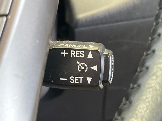 �y�N���[�Y�R���g���[���z�������H�����N���N���s�B�A�N�Z���𗣂��Ă���葬�x�ő��s���ł��A�������^�]���̕��S���y��!�����E�������ȒP�ȃX�C�b�`����Œ����ł��܂��B