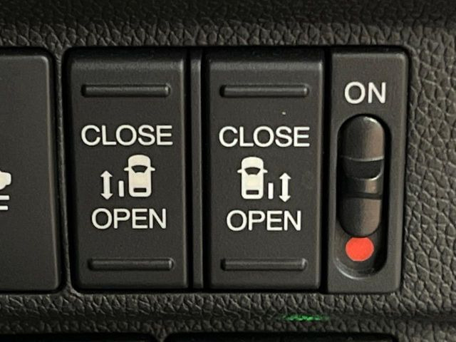 �y�����p���[�X���C�h�h�A�z�X�}�[�g�L�[��^�]�Ȃ̃X�C�b�`�Ō�ȗ����X���C�h�h�A�̊J���\���d��������͂����ăh�A���J����K�v�������A�����Ȃ��q�l�ł��ȒP�ɊJ���߂ł����K�ł���