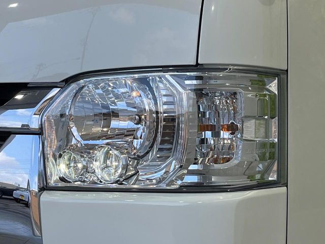 �yLED�w�b�h���C�g�z���V����ԑ��s�����ǍD�Ȏ��E���m�ۂ����S���ĉ^�]�ł��鍂�P�xLED�w�b�h���C�g�𑕔�!�_�����x�������A����d�͂��}�����Ă��܂��B