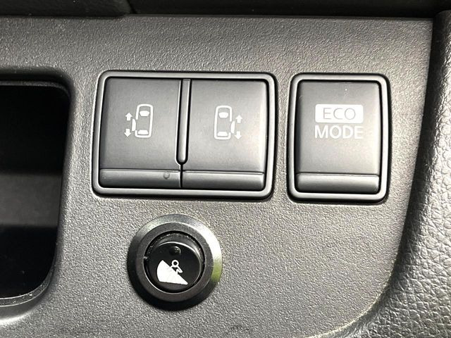 �y�����p���[�X���C�h�h�A�z�X�}�[�g�L�[��^�]�Ȃ̃X�C�b�`�Ō�ȗ����X���C�h�h�A�̊J���\���d��������͂����ăh�A���J����K�v�������A�����Ȃ��q�l�ł��ȒP�ɊJ���߂ł����K�ł���