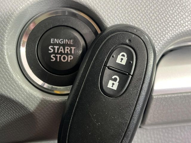 �y�L�[���X�X�^�[�g�V�X�e���z�J�o����|�P�b�g�ɓ��ꂽ�܂܂ł��h�A�̎{���E�������\�ȃX�}�[�g�L�[�𑕔��B�G���W���̃I���E�I�t�����J�M�����o���K�v����������Ƃ��Ă��֗��ł���