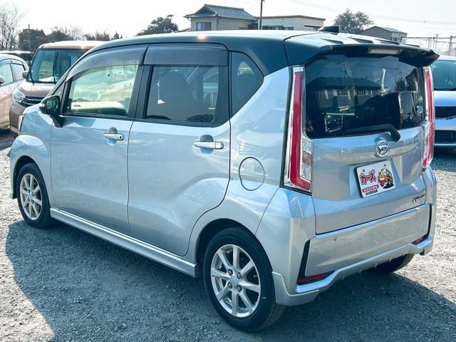 ���X�ł͌y�����Ԃ��畁�ʎԂ܂ŕ��L���I�[�����[�J�[�̎Ԏ�E�F�E�O���[�h��L�x�ɑ����Ă���܂��B