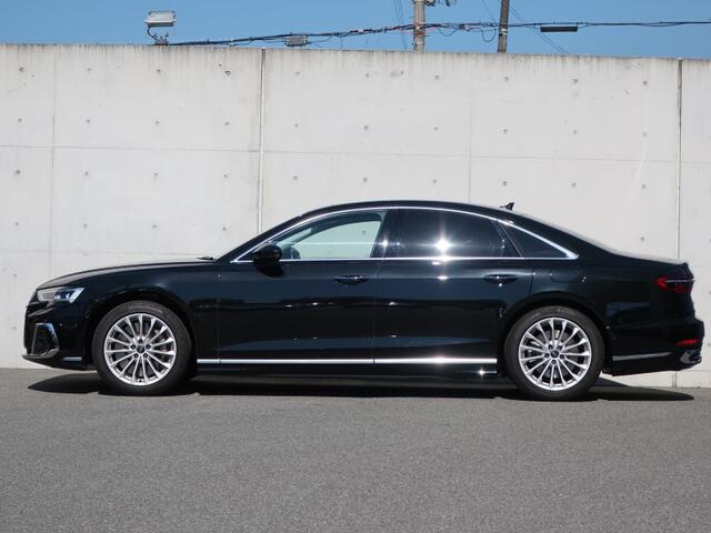 A860 TFSI e クワトロ 4WD